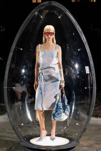 Look 8